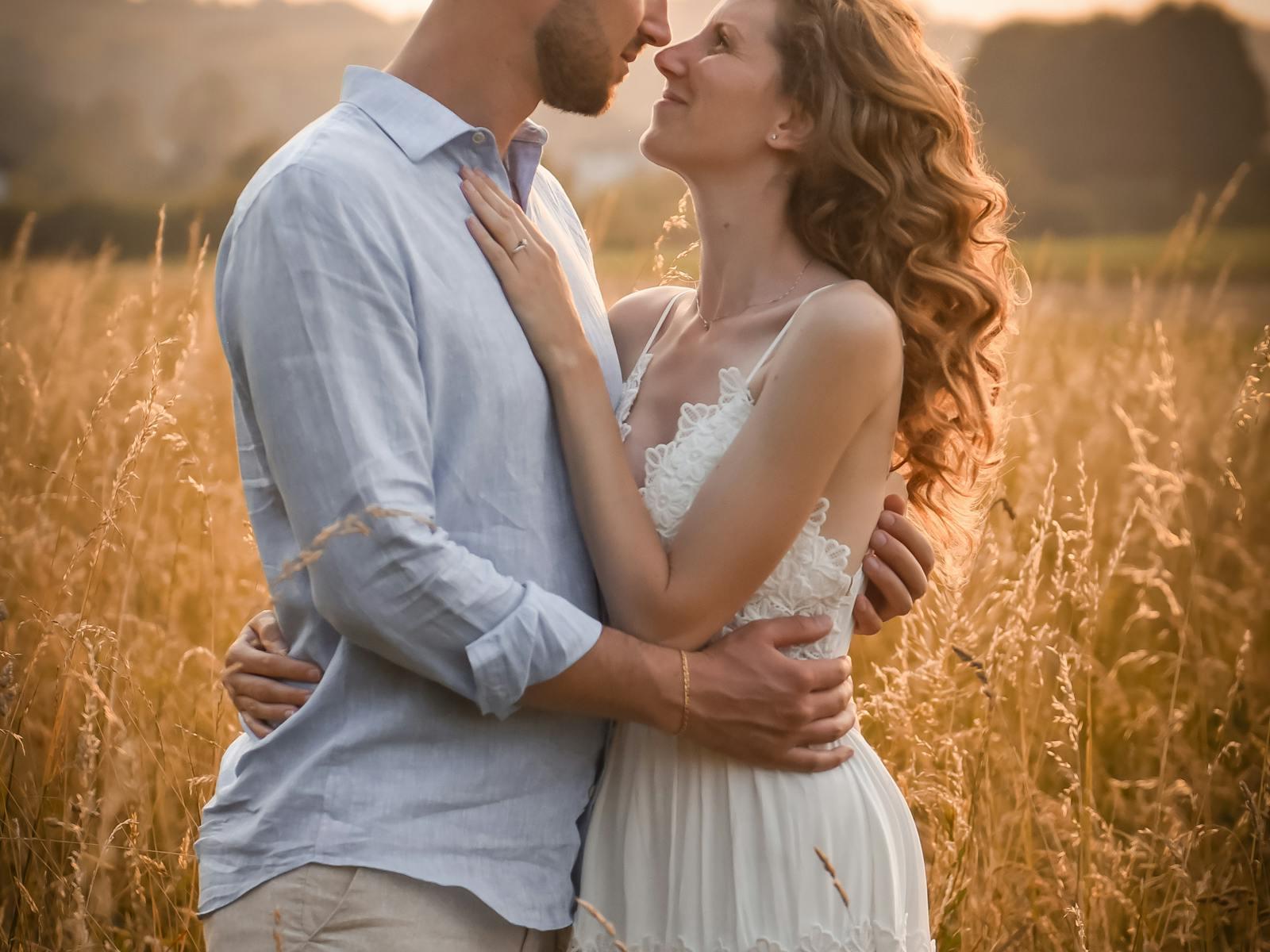 Sacramento Summer Engagement Photos: 14 Romantic Locations for June-August Sessions (2026)